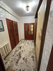 Гарний 2-х поверховий будинок недалеко від центру